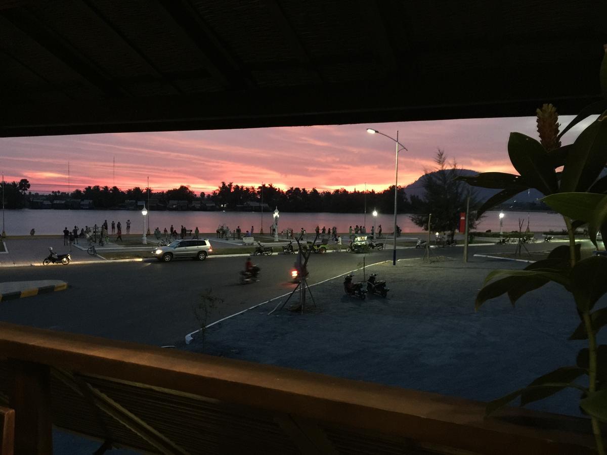 Makk Hotel Kampot Dış mekan fotoğraf