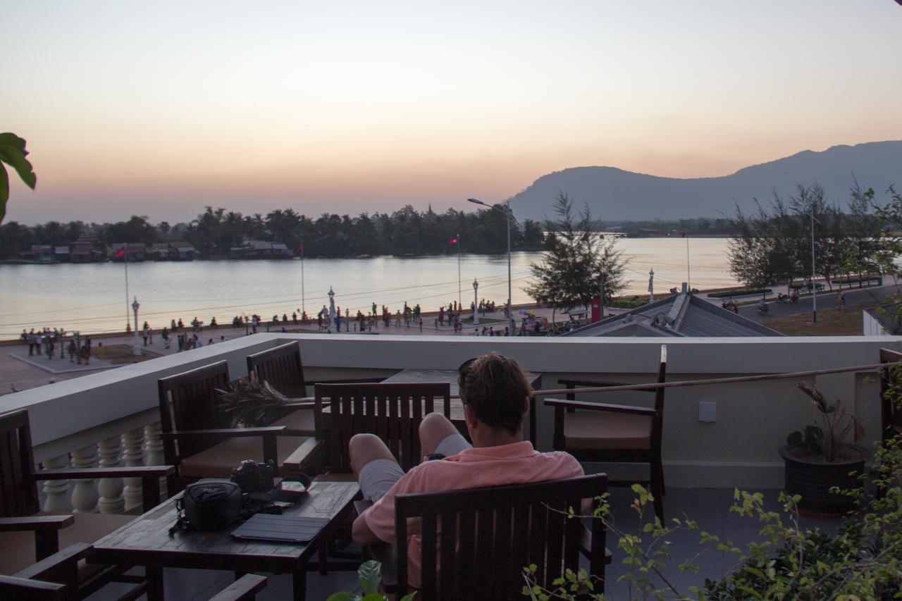Makk Hotel Kampot Dış mekan fotoğraf